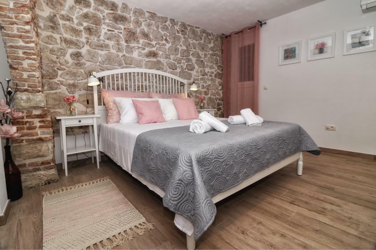 Cozy Apartment Mari Rovinj Exterior photo